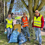26.04.2026  Innerhalb 1 Std. mit 4 Personen zwei Säcke Müll