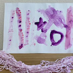 年長「虹とカラフルなそうめん」 すきな紫色で絵を描きたかったから描いた！ カラフルな毛糸は、そうめんだよーだって好きだから！！