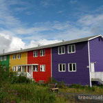 Smartiebox-Häuser in Inuvik (Northwest Territories)