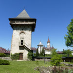 Ein neu erbauter Wehrturm bietet tolle Blicke von oben