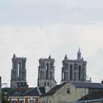 Die Türme der Kathedrale sind bereits von Weitem zu sehen