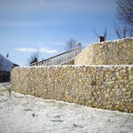 Stonepacks - Naturstein Fertigelemente in Beton als sichere Mauer von Stonepack Kärnten