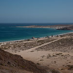 Blick von oben auf den Playa Tecolote.....