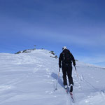 Patti nur mehr einen Steinwurf vor dem Gipfel