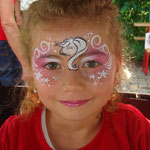Kinderschminken von den Facepainters beim Pilsumer Hafenfest