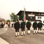 Fahnenabordnung mit Kanone 1994