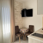 Espace de cuisson à l'intérieur du studio à Bečići