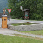 Brunnen im Sommer