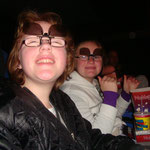 wir waren im 3D kino (mittlerweile hat Christelle und ihre schwester kontaktlinsen)