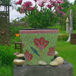 Mosaiktopf mit Blumen in Rosa