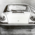  April 1962 : T8 Design-/Seat model of sheet metal and wood with the final wheelbase / T8 Anschauungs-und Sitz-Modell aus Blech und Holz mit dem endgültigen Radstand