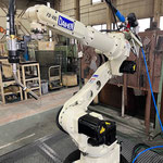 溶接ロボット