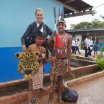 OrinoquiArt Founder  Mirtha yepez visit  the schools of the Municipio Gran sabana. Venezuela