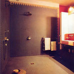 Badezimmer mit Feinsteinzeug