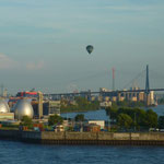Hafen und Heissluftballon