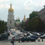 Goldene Kuppeln bei Kirchen in Kiev sehr beliebt