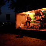 6-Strings-and-a-Drum Campingplatz Stover Strand - Hamburg