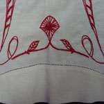 French Art Nouveau linen doily. Lovely red embroidery,  34 x 25 cm. €65