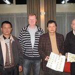 V.l.n.r. : Mr. Wang (Taiwan) ... Kees Bosua ... Mr. Wang Wan Li (Taiwan) en John Gerard (Engeland)