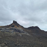 Karge Landschaft aus getrockneter Lava