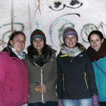 Die vier von der Tankstelle:) Von links nach rechts: Babara (die Schwester von Anna-Maria), meine Wenigkeit, Franca und Anna-Maria selbst F
