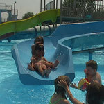 TUTTI IN PISCINA!