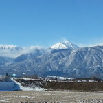 ２０１５年１月３日の常念岳。どの角度からみても凛として美しい山です。