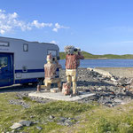 Geschnitzt Holzfiguren am Hafen von Vardø