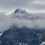 Wolken unterhalb des Gipfels