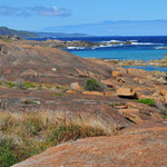 Die glatt- und rundgewaschenen Felsformationen prägen die Küste im Süden Australiens. Und wir sind beide große Fans davon geworden!