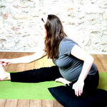 Vorwärtsbeuge - Yoga für Schwangere - Yoga in Neukölln