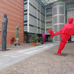 Skulpturen an der Via Guisan 8 in Lugano.