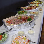Salade de surimi, Salade mixte, choix de viandes (boeuf, porc, saucisson)