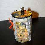 Bleckbüchse wird mit Klimts Werk verschönert und Deckel MiraJolie Herz geschmückt. 