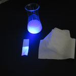 Stoff ohne optische Aufheller, Fluoreszenz, Experimente