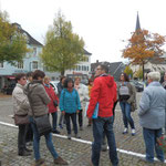 .. am Marktplatz, im Hintergrund die Evangelische Kirche.. (Foto:D.Mathes)