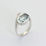 bague or blanc, aigue marine et diamants