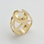 bague or jaune et citrine ovale