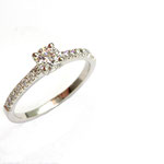 solitaire accompagné platine et diamants