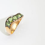bague or rouge, grenats démantoîdes et diamants