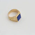 chevalière gravée or jaune , plaque lapis lazuli