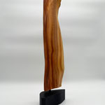 Skuptur aus Kirschholz 35cm 2026