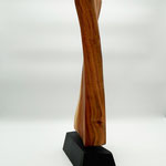 Skuptur aus Kirschholz 35cm 2026