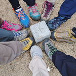 賤ケ岳三角点(421.1m)にて