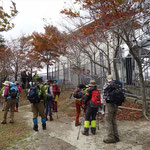 カラ岳を通過