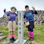 大汝峰(大汝峰2,684m)山頂にて二人で