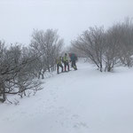 スノーシューM内さん、A井さんとワカンのK西さん