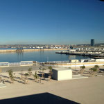 Vue du Belvédère de la Villa Méditerranée au bout d'un port à faux de 40 mètres.