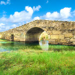 Roman bridge on the way to Aldea del Cano