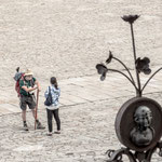 Pilgrims talk on Obradoiro square